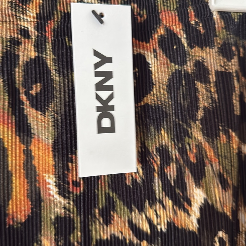 DKNY Skirt - Picture 4 of 7